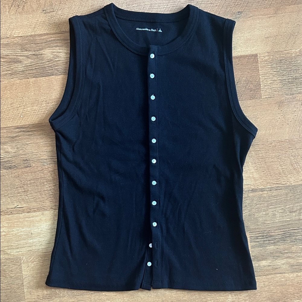 NWT Abercrombie & Fitch Black Button-Front Tank Top Size L